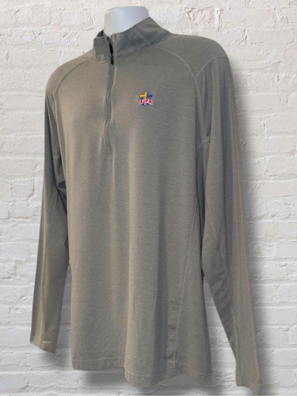 TravisMathew 1/4 Zip Gray Heather Men’s XL FCA Fellowship of Christian Athletes